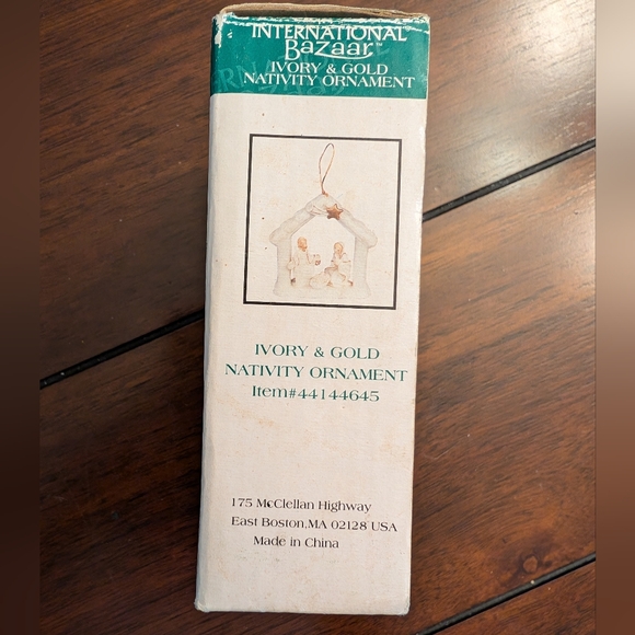 Vintage International Bazaar Ivory & Gold Nativity Ornament - Picture 4 of 6